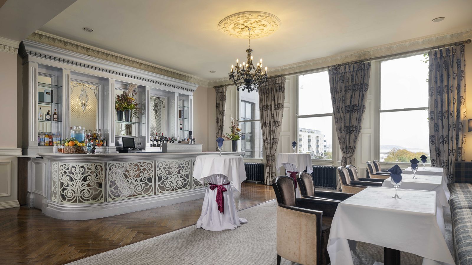 RMH - Pavillion Bar